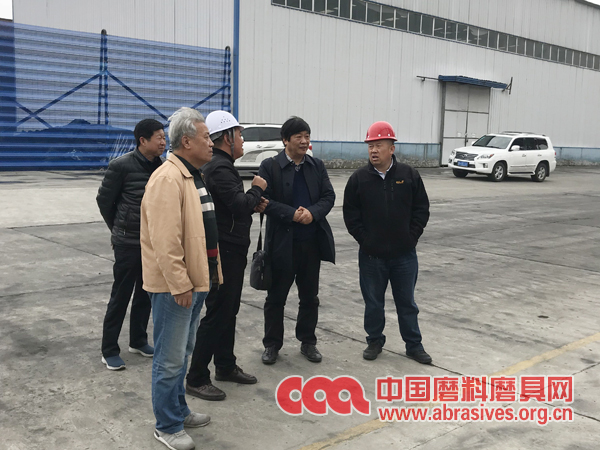 中國磨料磨具專家委員會主任委員趙新力一行調(diào)研寧夏、甘肅地區(qū)碳化硅企業(yè)