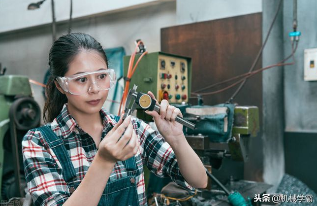 中國四大機(jī)床剩一家苦苦支撐！機(jī)床業(yè)怎么了？
